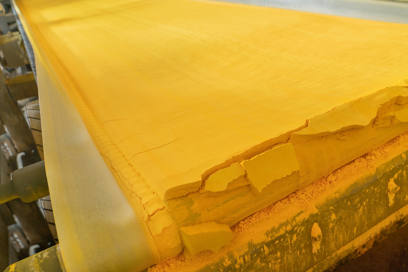 Yellow cake sur filtre à bande. Usine de Muyunkum, Kazakhstan