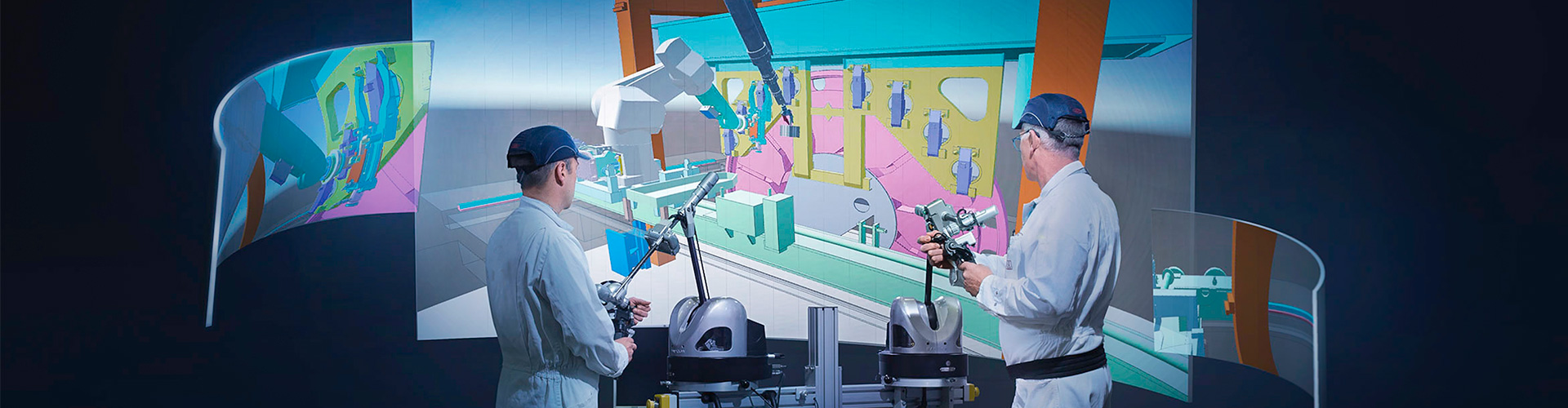 Contributors using augmented reality in order to manipulate, observe and analyze engineering projects. © Orano